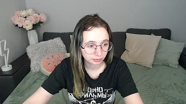 Mini Diva online show from 09.28.25