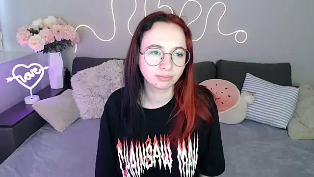 Mini Diva online show from 11.05.25