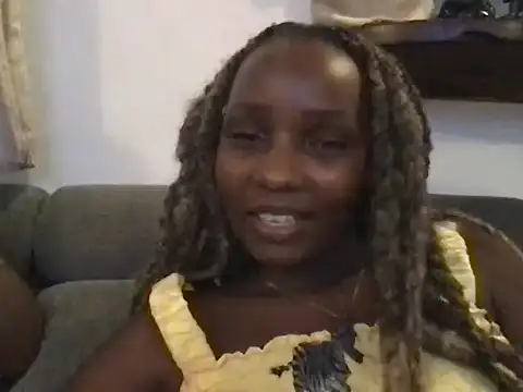 Snapshot of Your-highnes chatting on 10.08.25 Your-highnes online show from 10.08.25