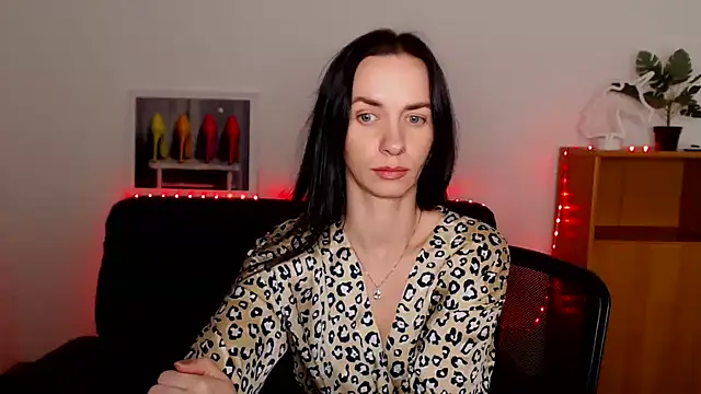 annakillianox online show from 01.04.25