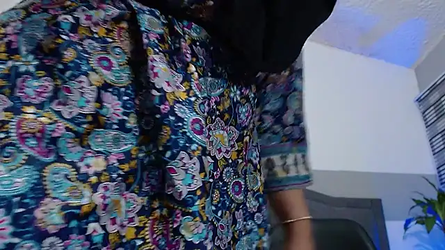 Snapshot of Jalima_sabag chatting on 12.21.24 Jalima sabag online show from 12.21.24