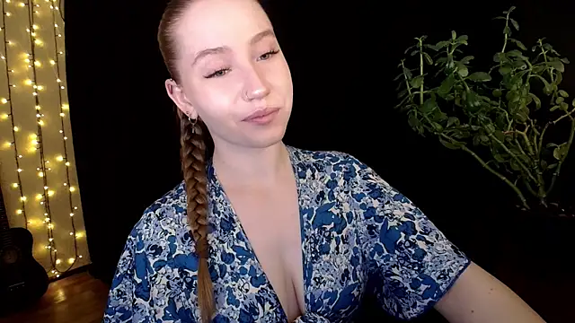 SindiWatsoon online show from 10.17.25