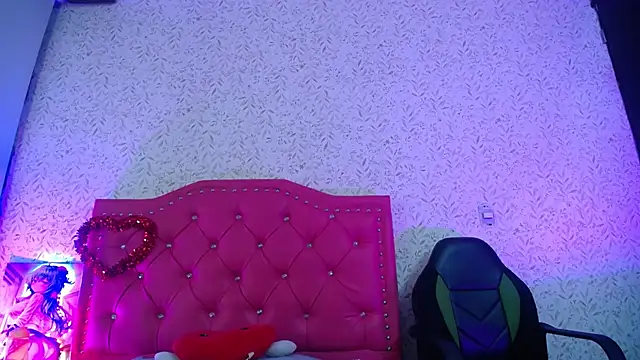 Snapshot of luly_pink chatting on 09.20.25 luly pink online show from 09.20.25