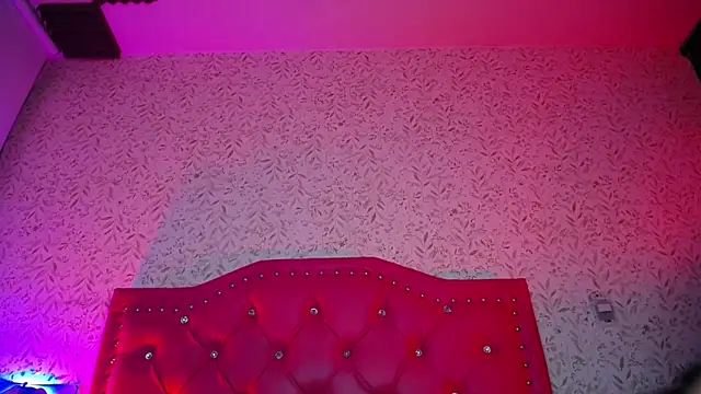 Snapshot of luly_pink chatting on 09.25.25 luly pink online show from 09.25.25