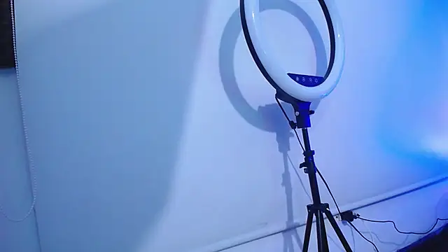 Snapshot of luly_pink chatting on 10.17.25 luly pink online show from 10.17.25