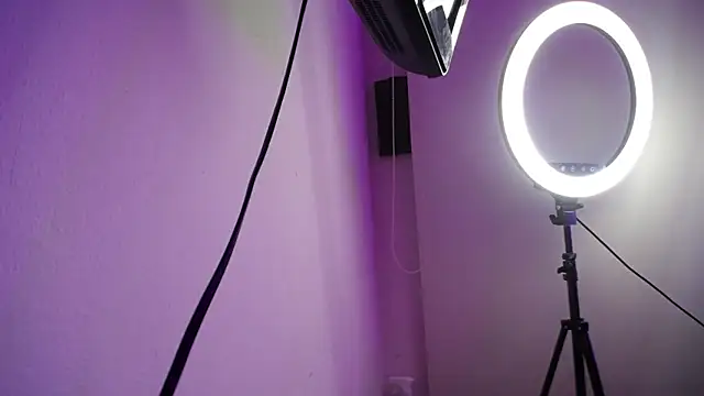 Snapshot of luly_pink chatting on 10.24.25 luly pink online show from 10.24.25