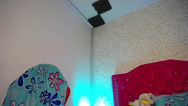 luly pink online show from 04.15.26