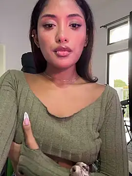 VictoireFeller online show from 02.03.26