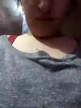 Snapshot of Meral1 chatting on 05.25.26 Meral1 online show from 05.25.26