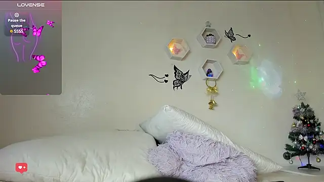 Snapshot of christal_cutee chatting on 12.15.24 christal cutee online show from 12.15.24