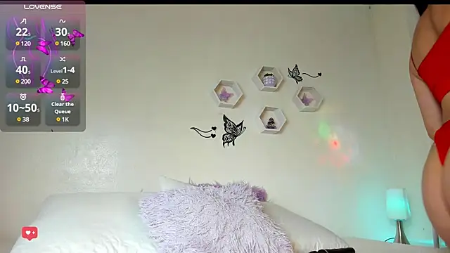 Snapshot of christal_cutee chatting on 02.11.25 christal cutee online show from 02.11.25