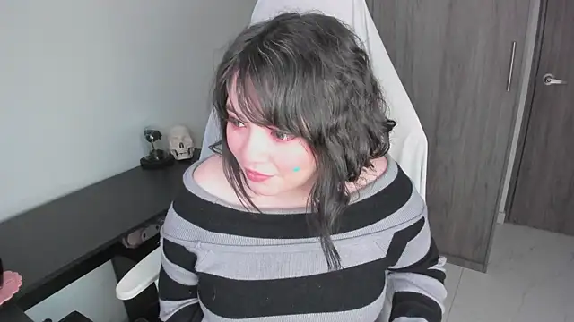 Snapshot of _hikaru_arimura chatting on 10.29.25 hikaru arimura online show from 10.29.25