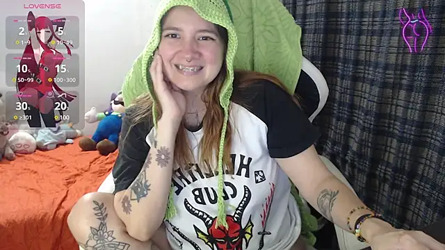 Betty Hoe online show from 02.19.25