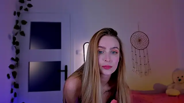 Kamila icee online show from 03.19.25