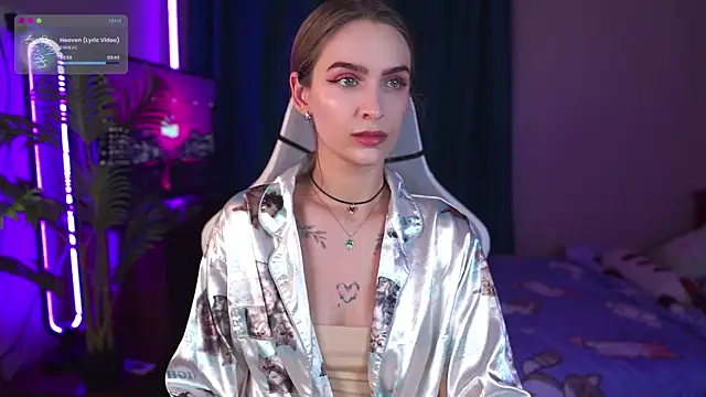 Kamila icee online show from 10.19.25