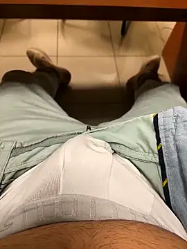 Snapshot of onbifeet chatting on 10.06.25 onbifeet online show from 10.06.25