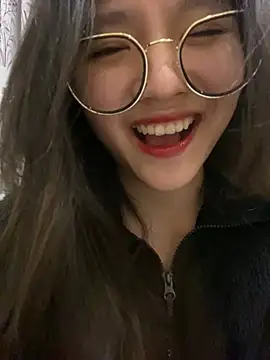 Krixxi22 online show from 02.25.25