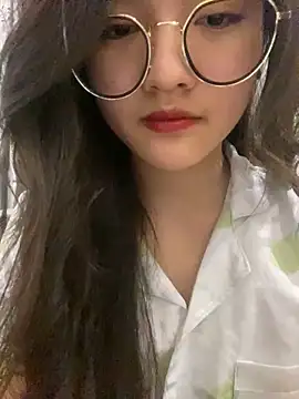 Krixxi22 online show from 03.13.25