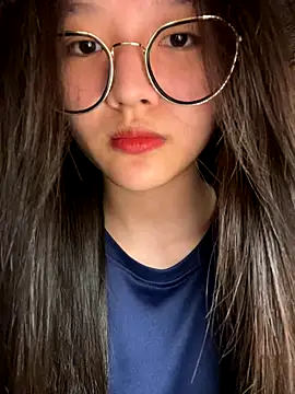 Krixxi22 online show from 12.17.25