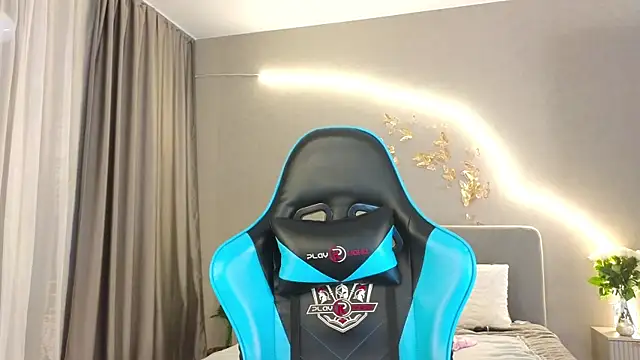 Snapshot of BBabyShark chatting on 03.01.25 BBabyShark online show from 03.01.25