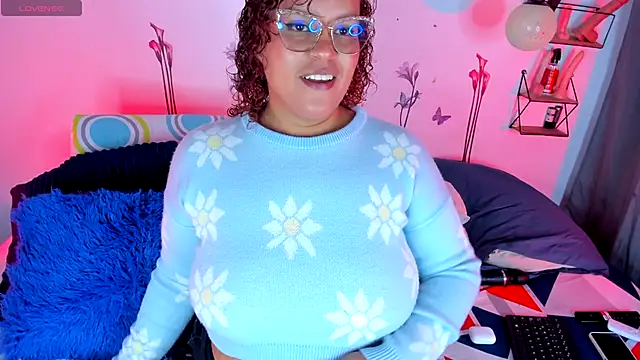 monicabbw  online show from 09.23.25