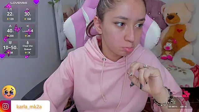 Snapshot of karla_cute01 chatting on 03.14.25 karla cute01 online show from 03.14.25