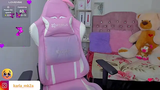 Snapshot of karla_cute01 chatting on 03.19.25 karla cute01 online show from 03.19.25