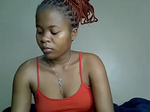 Snapshot of sexy_dove0 chatting on 10.29.25 sexy dove0 online show from 10.29.25