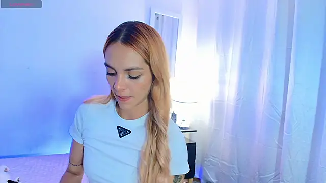 Snapshot of MeganLorensx chatting on 10.07.25 MeganLorensx online show from 10.07.25