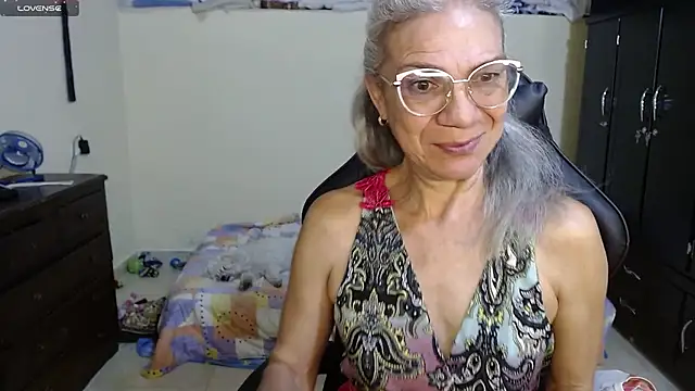 Snapshot of Giorgia_xue53 chatting on 02.01.25 Giorgia xue53 online show from 02.01.25
