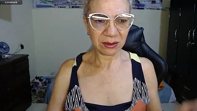 Snapshot of Giorgia_xue53 chatting on 02.12.25 Giorgia xue53 online show from 02.12.25