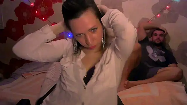 Snapshot of John_Daenerys chatting on 11.19.25 John Daenerys online show from 11.19.25