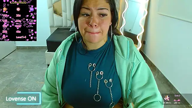 martinna tay online show from 01.05.25