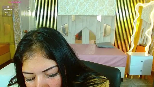 Snapshot of martinna_tay chatting on 02.07.26 martinna tay online show from 02.07.26