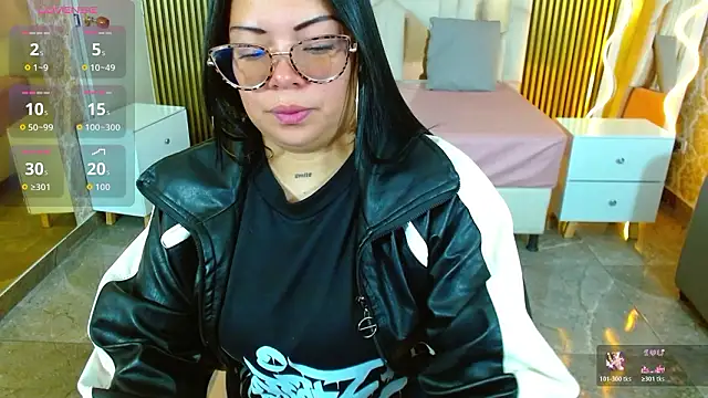 Snapshot of martinna_tay chatting on 02.11.26 martinna tay online show from 02.11.26