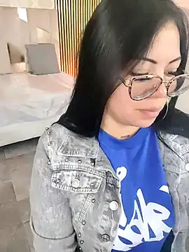 Snapshot of martinna_tay chatting on 03.06.26 martinna tay online show from 03.06.26