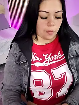 Snapshot of martinna_tay chatting on 03.07.26 martinna tay online show from 03.07.26