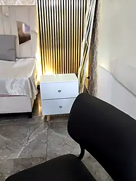 Snapshot of martinna_tay chatting on 03.13.26 martinna tay online show from 03.13.26