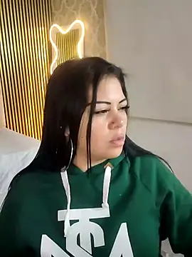 Snapshot of martinna_tay chatting on 03.21.26 martinna tay online show from 03.21.26