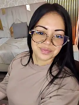 Snapshot of martinna_tay chatting on 03.22.26 martinna tay online show from 03.22.26