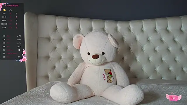 Snapshot of nichole_bree_ chatting on 02.27.25 nichole bree online show from 02.27.25