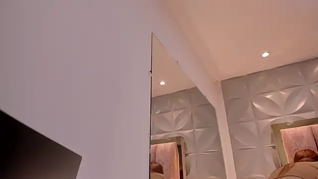 Charlotte Ice1 online show from 03.06.26