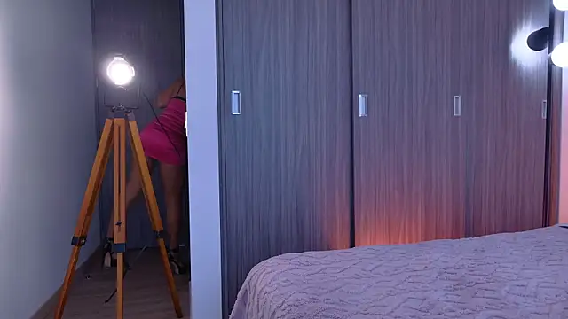 Miarouss3 online show from 10.30.25