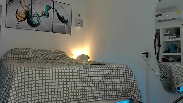 Snapshot of wendy_alejo1712 chatting on 12.21.24 wendy alejo1712 online show from 12.21.24