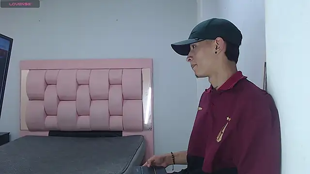 Smith maicol online show from 11.08.25