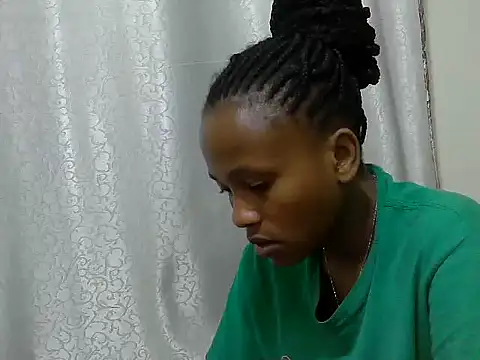 Snapshot of tinabestdoll chatting on 09.29.25 tinabestdoll online show from 09.29.25