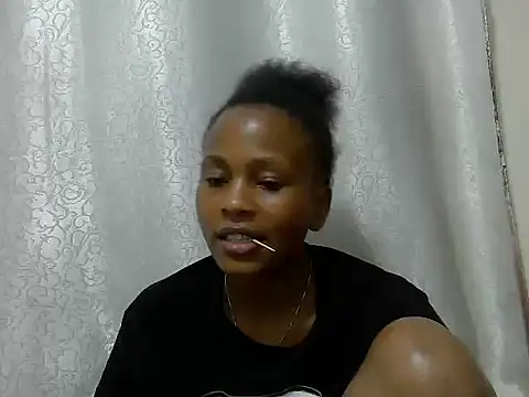 Snapshot of tinabestdoll chatting on 10.10.25 tinabestdoll online show from 10.10.25