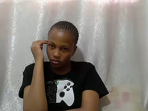 Snapshot of tinabestdoll chatting on 10.18.25 tinabestdoll online show from 10.18.25