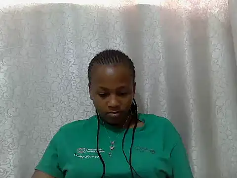 Snapshot of tinabestdoll chatting on 10.21.25 tinabestdoll online show from 10.21.25