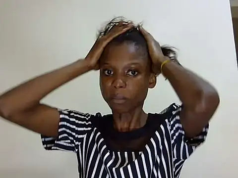 Snapshot of fire_waiste_ chatting on 11.18.25 fire waiste online show from 11.18.25